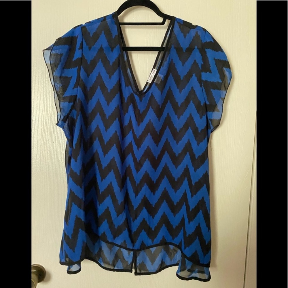 🌟 Sale!  Wet Seal Plus Chevron Blouse